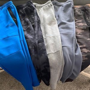 American Eagle joggers